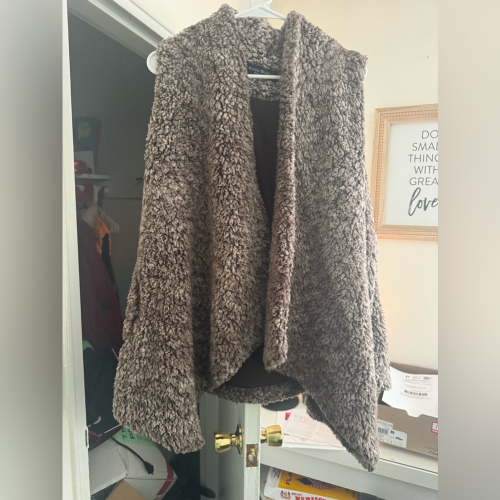 Fuzzy Vest 1X